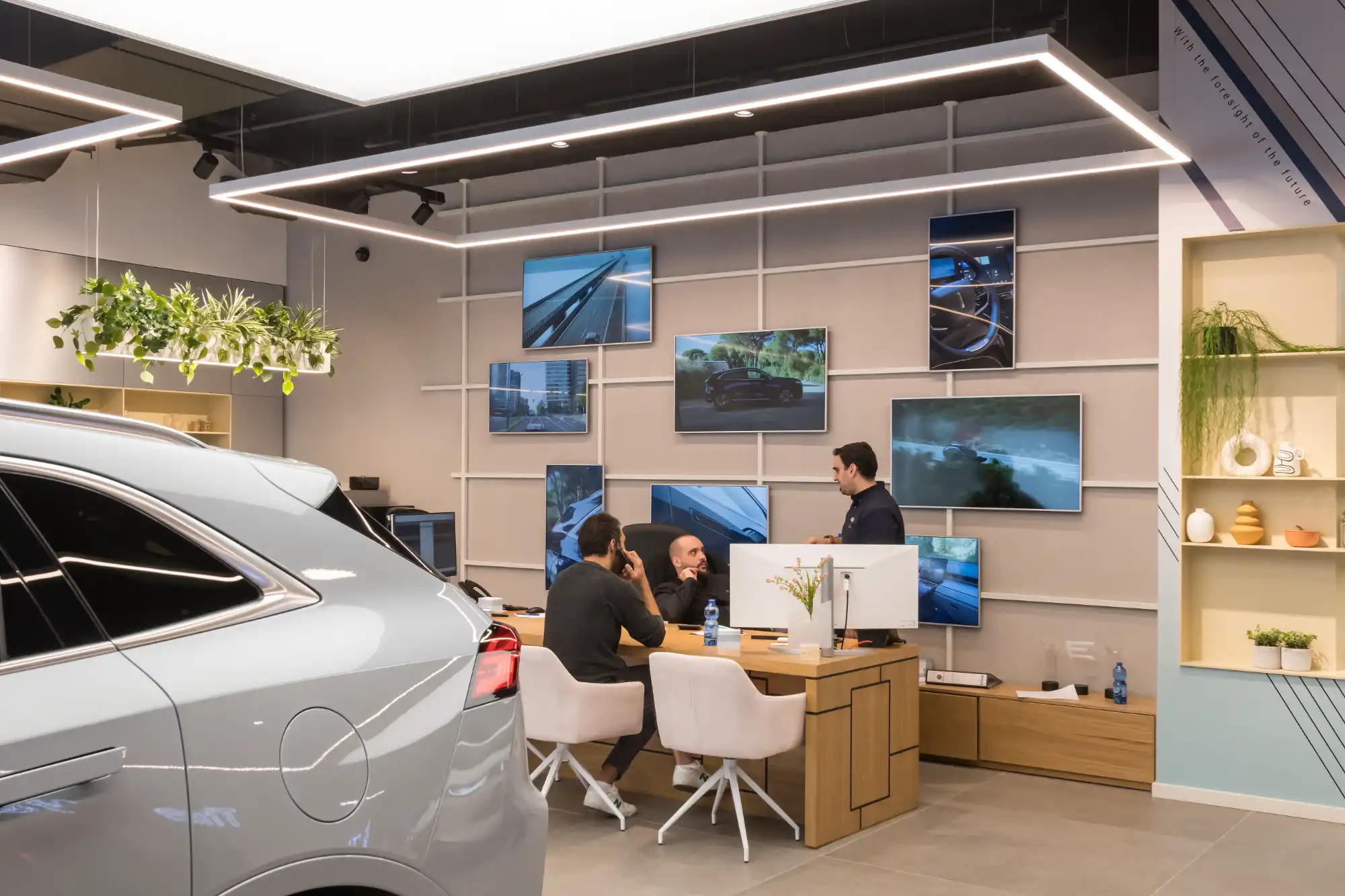 אולם מכירות סמלת