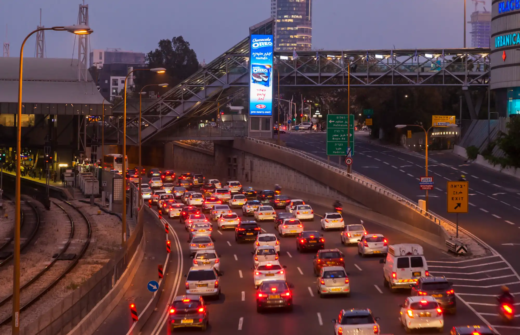 OUTDOOR מעלית עזריאלי ת"א
