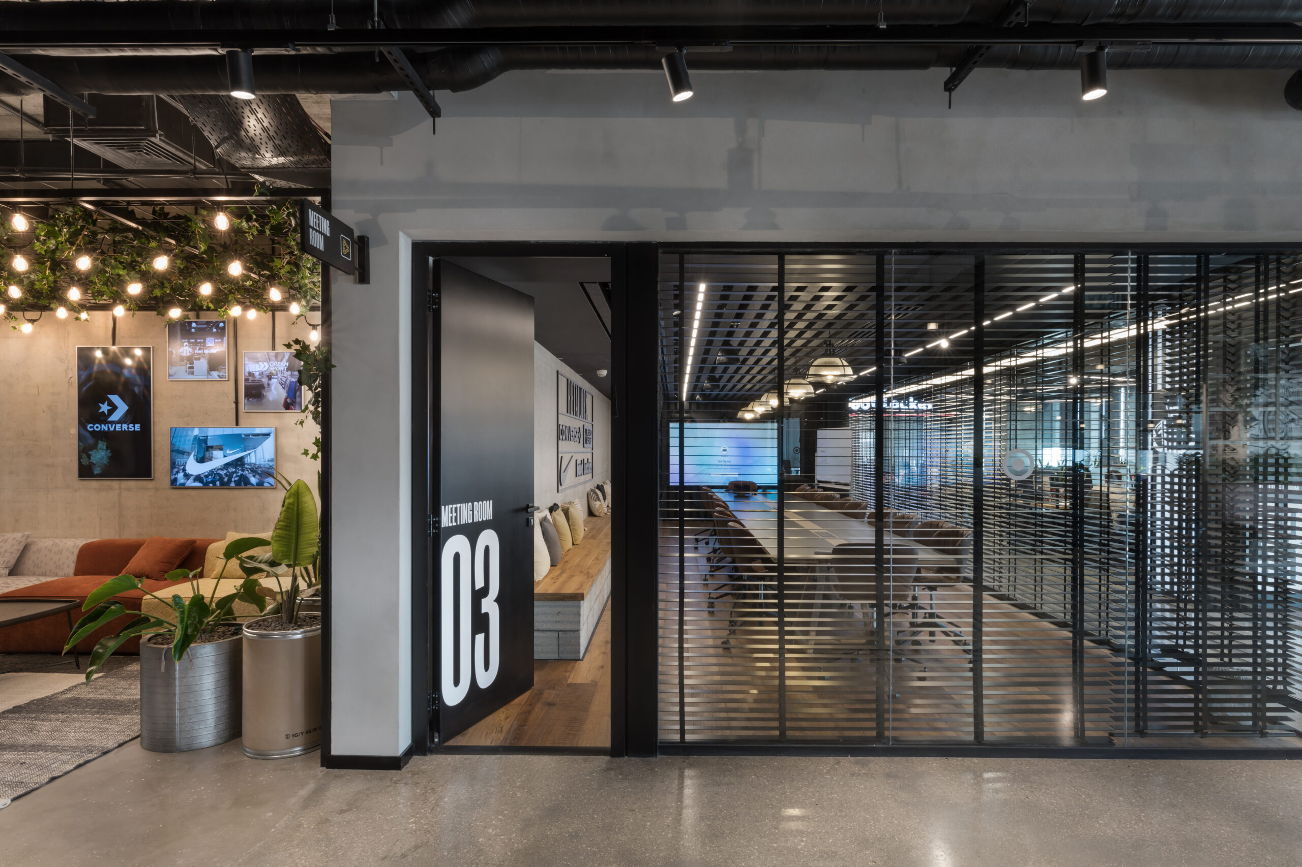 משרדי ריטילורס